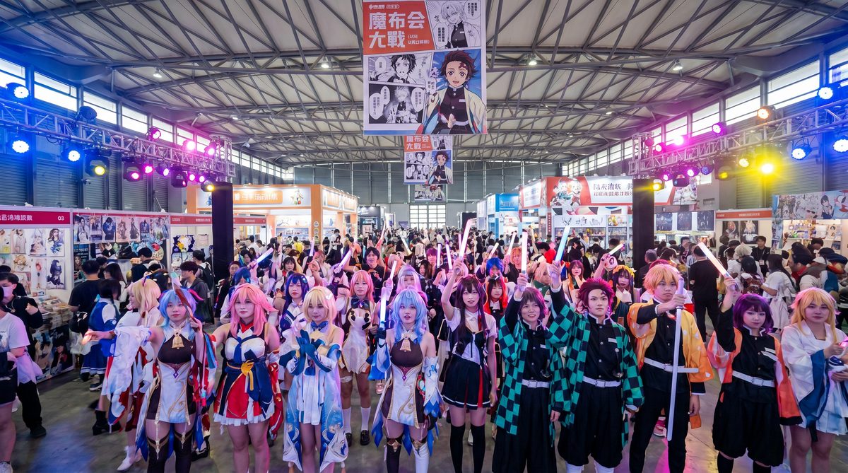 眼镜学生妹动漫cosplay视频